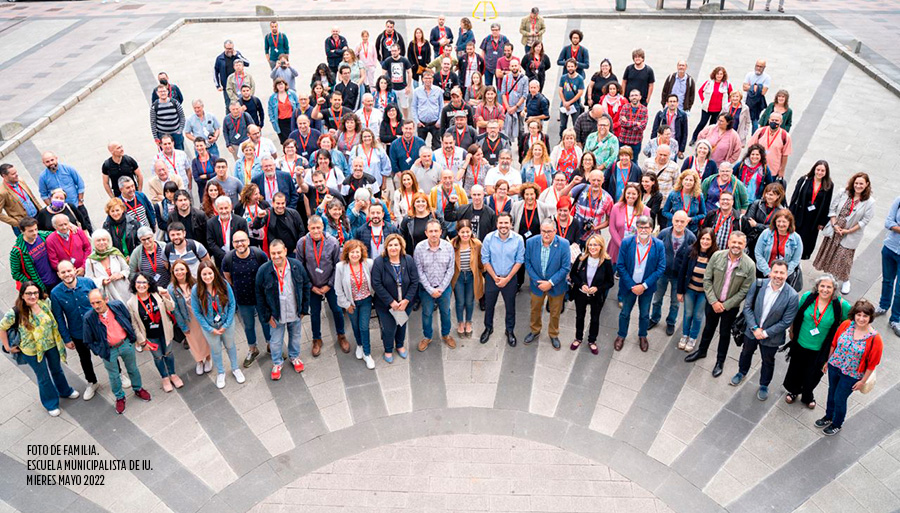 Foto de familia. Escuela Municipalista de IU. Mieres mayo 2022